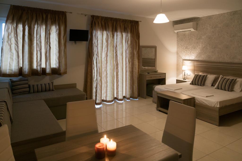 Adonis Apartments Paralía Buitenkant foto